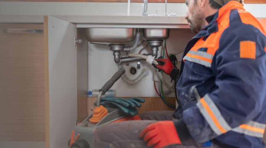 Expert burst pipe repair services in Mooseheart, IL